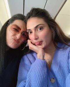 Athiya Shetty Instagram - i got it from my mama 💜✨🤪