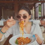 Athiya Shetty Instagram - a well balanced meal of carbs and carbs 😁