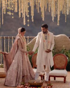Athiya Shetty Instagram - “In your light, I learn how to love…” ♥️ 

Today, with our most loved ones, we got married in the home that’s given us immense joy and serenity. With a heart full of gratitude and love, we seek your blessings on this journey of togetherness. 🙏🏽