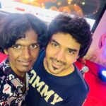 Bala Instagram - After 7 years vettukilli photo with my favourite @kavin.0431 Anna😎. Antha anbu inum avarta marala❤.thanks for the show my dear @chithuvj Akka❤.#kavin #kavinarmy #kavinsky #kavin #chithuvj #mullai