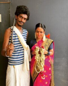 Bala Instagram - Performing the Characters of this Iconic legendary Comedy Scene 🥰  Megala with her terror Anna 💛😃 @bjbala_kpy 

#cookwithcomali today & Tomo on @vijaytelevision 🙌