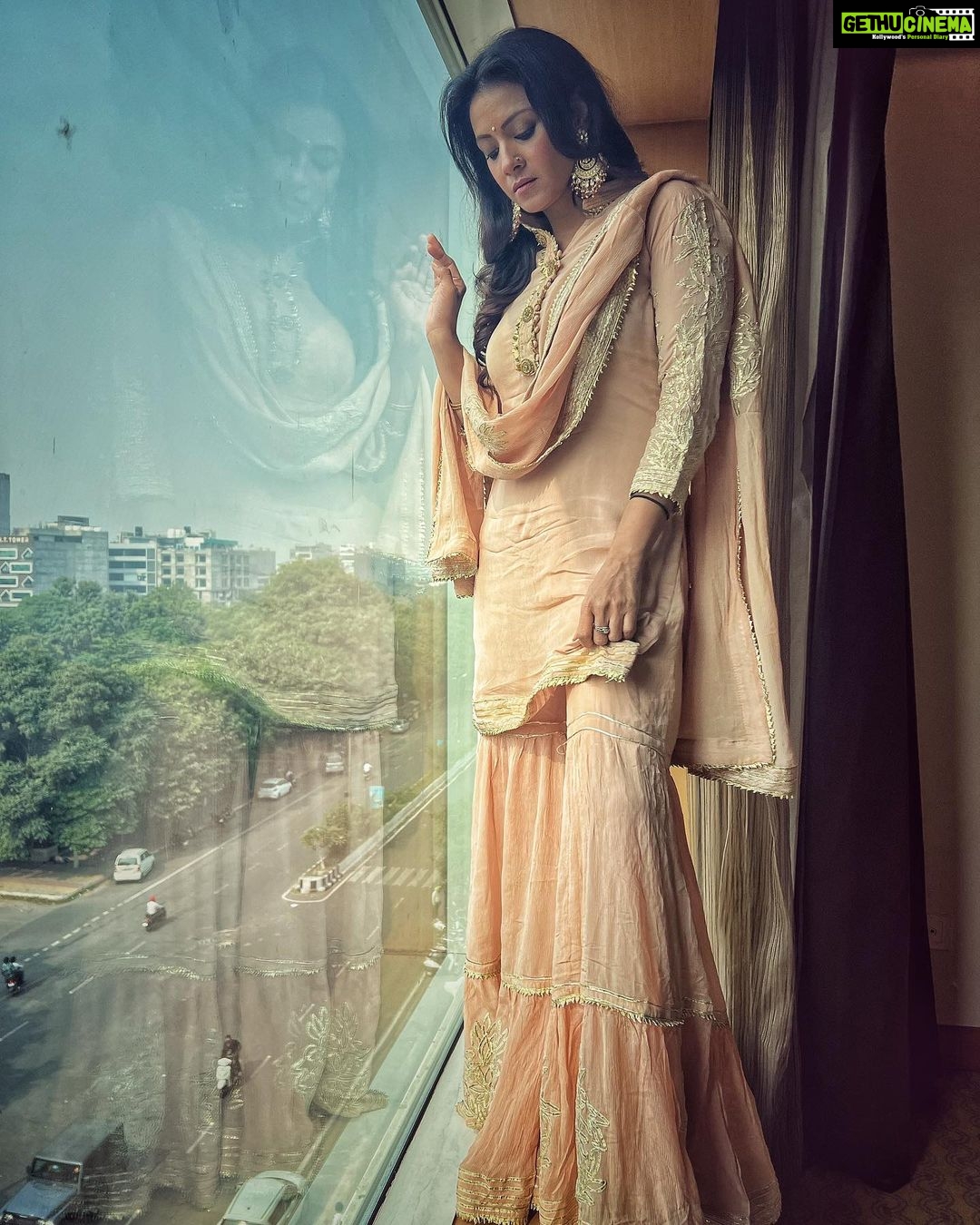 Barkha Bisht Sengupta Instagram - Promotion ready … #Mukhbir #day1 #trailer launch … stoked by the response on our trailer … Wearing : @renubhatia_flawsome Stylist : @stylebyriyajn Jewellery : @outfitsbyriyajn Outfit managed by : @stack.pr Managed by : @silverbell.networks Amritsar, Punjab