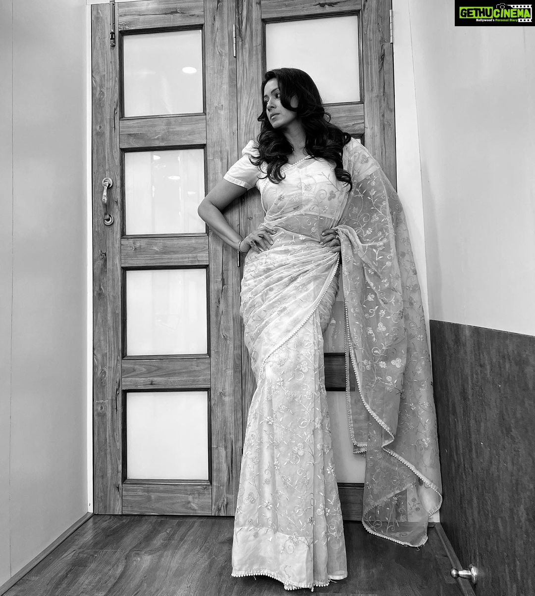 Barkha Bisht Sengupta Instagram - It takes nothing to join the crowd…. It takes everything to stand alone !