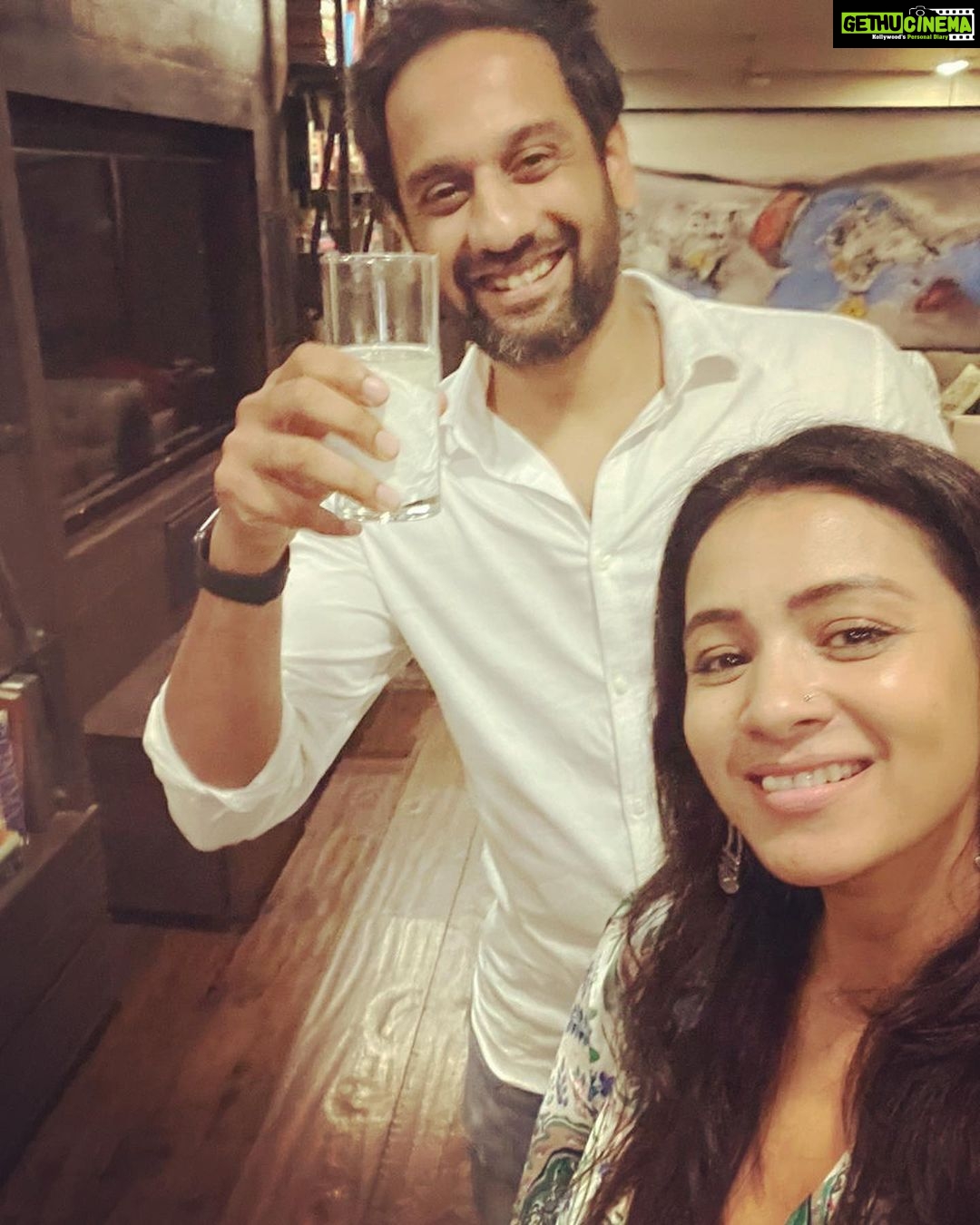 Barkha Bisht Sengupta Instagram - Celebrating our hardwork and love for creating good entertainment … this one is for all of us #teamduranga Duranga’ is live now on ZEE5 @goldiebehl @gulshandevaiah78 @nimishalok @pragatideshmukh @rohit_vir @dhamidrashti @abhijeetkhandkekar @zee5 @mutinous_me