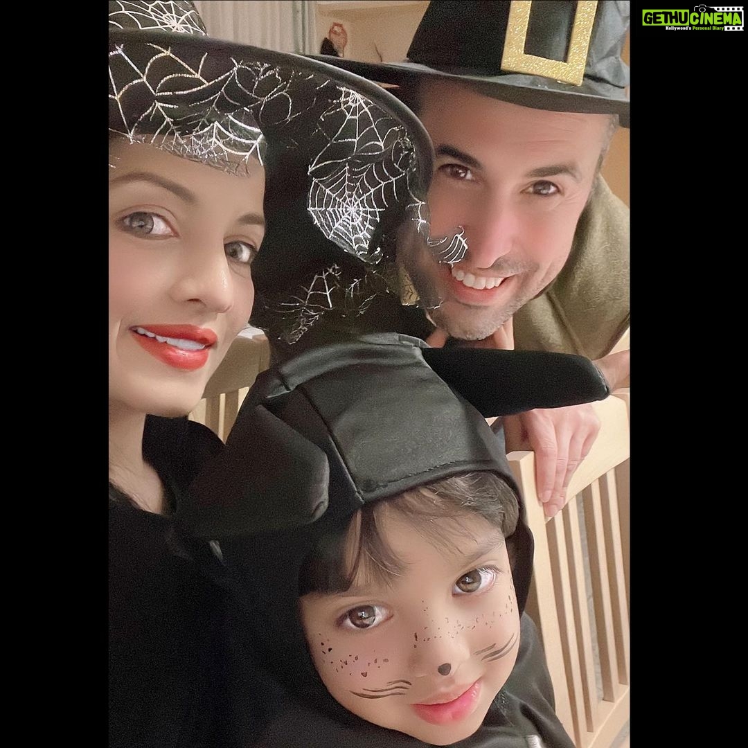 Celina Jaitly Instagram - #aboutlastnight Not all witches live in Salem looks like #austria was taken over last night…. . @haag.peter @arthurjhaag @winstonjhaag @viraajjhaag #halloween #austria #witches #zombies #warlocks #wizards #bollywood #beautyqueen #beautyqueens4ever #halloweencostumes #witchesofinstagram #zombie #twinsplusone #twinboys #twins #winston #viraaj #arthur #petherhaag #celina #celinajaitley #celinajaitly