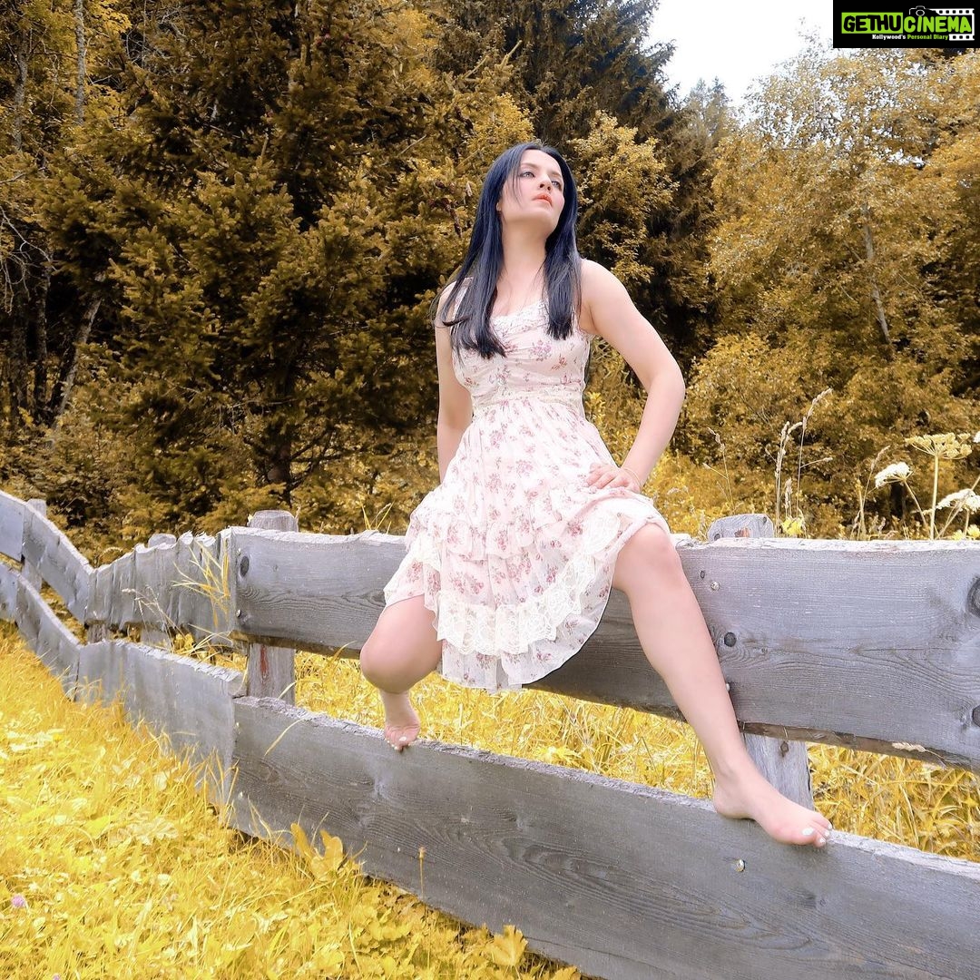 Celina Jaitly Instagram - #FromTheDeskOfCelinaJaitly There is a certain magic in air when Autumn starts knocking at your door. My fondest memories of my childhood are of Autumns in Kashmir when the Chinar leaves turn colour. Autumns in Austria are equally beautiful but they lack my mothers knitting needles, hot spiced teas and moments I would spend watching her knit sweaters in the crisp Autumn sunshine of Kashmir. But then oh heart Autumn teaches you to let go for there shall be spring again !!! Photograph | @haag.peter #autumnvibes #autumniscoming #austria #austriangirl #indiangirl #celinajaitly #celina #celinajaitley #bollywood #beautyqueen #missindia #missuniverse #alpinelife #memoir #kashmir #alpinebabes #austrian #steiermark Austria, Europe