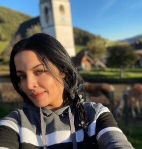 Celina Jaitly Instagram - Imperfectly Perfect !!! 

Someone with piggytails has some pony-tales to tell it seems… 

#celinajaitly #celinajaitley #celinainnature #austria #bollywood #ponies