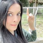 Celina Jaitly Instagram - Had a “Beary Good” weekend !! 🧸 #celinajaitly #celinajaitley #celina #beautiful #indianwomen #indianactress #beautifuleyes #beautifulhair #bollywood #fashion #indiangirls #sexy #hair #skin #beautyqueen #missindia #missuniverse #glassskin #photographs #blackhair #silkyhair #longhair #hairstyle #greyeyes #bear Cumberland Wildpark