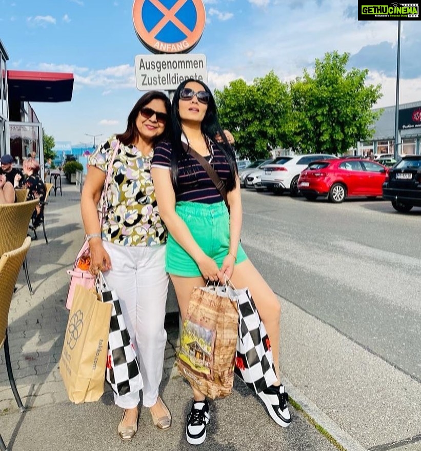 Celina Jaitly Instagram - After a hectic intercontinental work trip nothing is more amazing than a girls day out at home in sunny Austria with your “Masi” ( aunt) @sabita7545 . #girlsday #girlsdayout #shopping #shopaholic #celinajaitly #celinajaitley #celina #beautiful #beautifulwomen #indianwomen #indianactress #bollywood #myaunt #masi #austria #europe #family #myauntrocks #armywomen #doctor #dentist #shopping #iloveshopping Austria, Europe