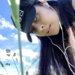 Celina Jaitly Instagram - Neeley- neeley ambar pe …. So happy to finally be able to workout outdoors full time again !! Ahhhh… Spring … you do me good !! #outdoorworkout #austria #alpinebabes #celinajaitly #celinajaitley #celina #beautiful #indianwomen #indianactress #beautifuleyes #beautifulhair #bollywood #fashion #indiangirls #sexy #hair #skin #beautyqueen #missindia #missuniverse #glassskin #photographs #blackhair #silkyhair #longhair #hairstyle #greyeyes #workoutmotivation Austria, Europe