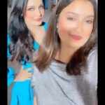 Celina Jaitly Instagram - When all you want to do is eat paani poori and my girl Hetvi insists on a boomerang lol 😂!! How about “you” caption this !! #girls #atlanta #beauty #celina #celinajaitly #celinajaitley @swapnabeautyatlanta #beautyqueen #missindia #bollywood #missuniverse #boomerang #fun #beautyqueens4ever