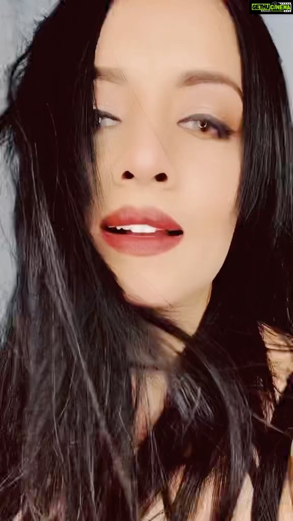 Celina Jaitly Instagram - “Jyoti Bani Jwalaa” type of Monday… Love this track by the way… !! #transformationmonday #celinajaitly #celinajaitley #celina #bollywood #mondaymotivation #mondayvibes #mondaymood #bollywood #viral #beautyqueen #missuniverse #missindia #beautyqueens4ever #explorepage Austria, Europe