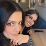 Celina Jaitly Instagram - “When women support each other, incredible things happen.” Great days at work with my all women team in Atlanta, USA. Missing in pic is @swapnabeautyatlanta … Makeup: @utiebeauty Hair: Jagu Modi Beauty & Grooming : @swapnabeautyatlanta #womensupportingwomen #womenempowerment #allwomenteam #atlanta #beauty #actorslife #bollywood #indianactress #beautyqueen #missindia #missuniverse #celina #celinajaitly #celinajaitley #hair #makeupartist #hairdresser #beautifulgirls #teamindia #actorslife