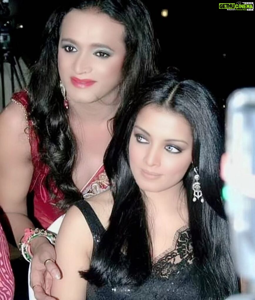 Celina Jaitly Instagram - International Day of Transgender Visibility "Remember this, whoever you are, however you are, you are equally valid, equally justified, and equally beautiful." @free.equal @unitednations @unwomen International Transgender Day of Visibility (also called TDOV, Transgender Day of Visibility) is an annual event occurring on March 31 dedicated to celebrating transgender people and raising awareness of discrimination faced by transgender people worldwide, as well as a celebration of their contributions to society. The day was founded by transgender activist Rachel Crandall of Michigan in 2009 as a reaction to the lack of LGBT recognition of transgender people. #internationaldayoftransgendervisibility #trangender #transgenderpride #transrightsarehumanrights #bollywood #transrights #celinajaitly #celina #celinajaitley #freeandequal #unitednations #lgbt #lgbtrights #humanrights United Nations Headquarters
