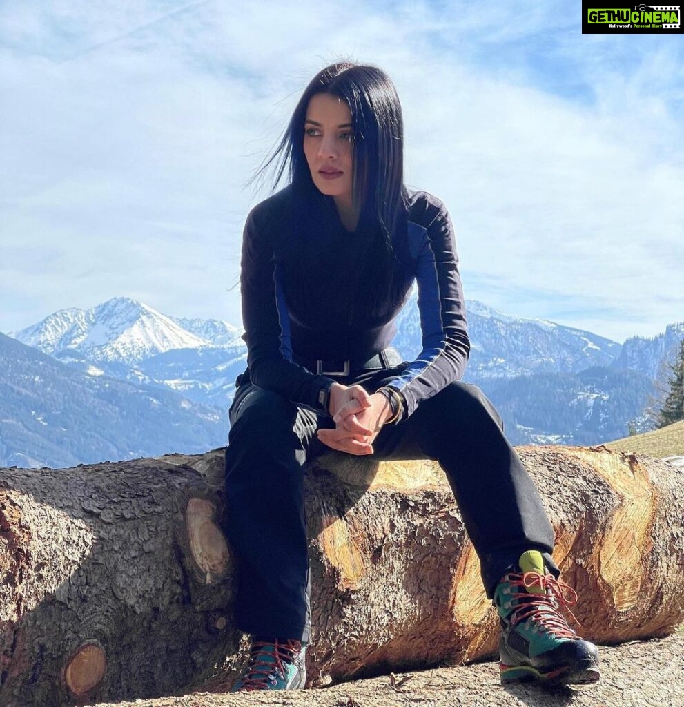 Celina Jaitly Instagram - There is no wifi in the mountains, but I promise you will find a better connection. Achieved a new summit in Alpine Austria, Every time I hike nature teaches me so much about resilience, miracles and magic of our planet..One thing is for sure after having worn high heels all my life… Life is certainly better in hiking boots !! Photograph | @haag.peter ♥️🌿 #celinajaitly #celinainnature #celinajaitley #hikerslife #hiking #hike #austria #bollywood #österreich #mountainlife Austria, Europe
