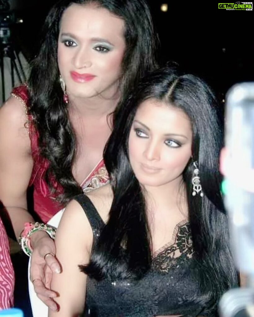 Celina Jaitly Instagram - Happy birthday soul sister @laxminarayan_tripathi Dear sister from another mother…. We have crossed so many turbulent oceans together and survived with success, today I wish you good health, love and a happy long and abundant life. Miss you hameshaa Lokhi Maa !! #happybirthday #celina #laxminarayantripathi #laxminarayan #celinajaitly #celinajaitley #transwomenarewomen #transisbeautiful #soulsisters #soulsister #lgbtqia #lgbtindia #straightally #sisters