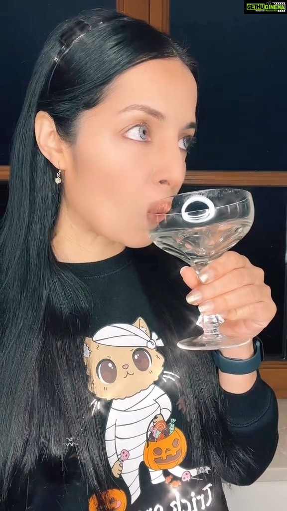 Celina Jaitly Instagram - Overhead this devastating conversation between my husband & brother… It’s all true!! Lol Don’t forget to show solidarity | Tag your husband and brother !! #hindicomedy #funnyhindi #indiancomedy #comedy #funnyindian #celina #celinajaitly #celinajaitley #austrian #indian #internationalfamily #funnywives #bollywood #uk #usa #australia #mauritius #fiji #newzealand #canada #southafrica #nigeria #nepal #funnywomen #uae #indonesiabollywood #bollywooddialogue #pakistan #indianwife