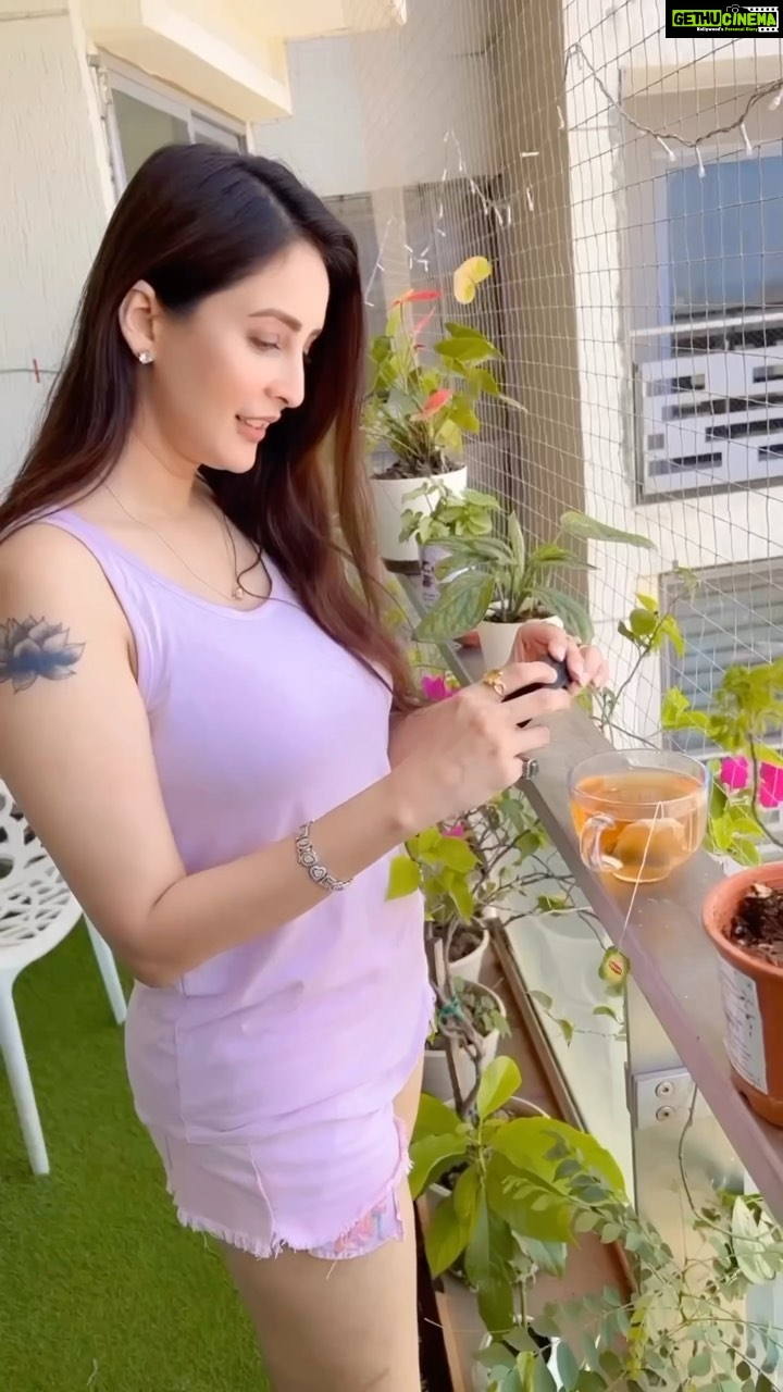 Chahatt Khanna Instagram - Tried my hands on go cam from @digitekofficial and i must say that its one of the best underwater go cam Gadget in this price range, steady,handy and useful.. #chahatkhannna #digitek #gopro #gocam #camera India