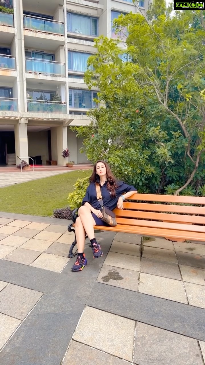 Chahatt Khanna Instagram - You can never have enough of Black ! Obsessed with @ammarzofashion Black oversize shirt #reelsinstagram #reelkarofeelkaro #chahattkhanna #Ammarzo #style #stylestatement #slay #casual #ammarzogirl #fashion Mumbai, Maharashtra