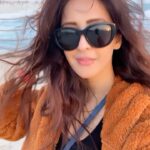 Chahatt Khanna Instagram - Gush of wind.. sea & sun 🌞 🌊