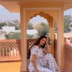Chahatt Khanna Instagram – Celebrating the sunshine ☀️ 
Outfit- @ammarzofashion #summers #ck #chahatkhannna #rajesthan #jaipur