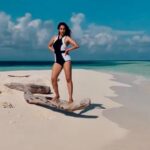 Chahatt Khanna Instagram - Go where your heart says … #reelitfeelit #maldives #chahattkhanna #reelkarofeelkaro #trendingreels #viralvideos #sealife