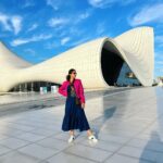 Chahatt Khanna Instagram - Last day in the city of winds … Outfit- @ammarzofashion #baku #chahattkhanna #travel #indian #holiday #vaccay #city Heydar Aliyev Center