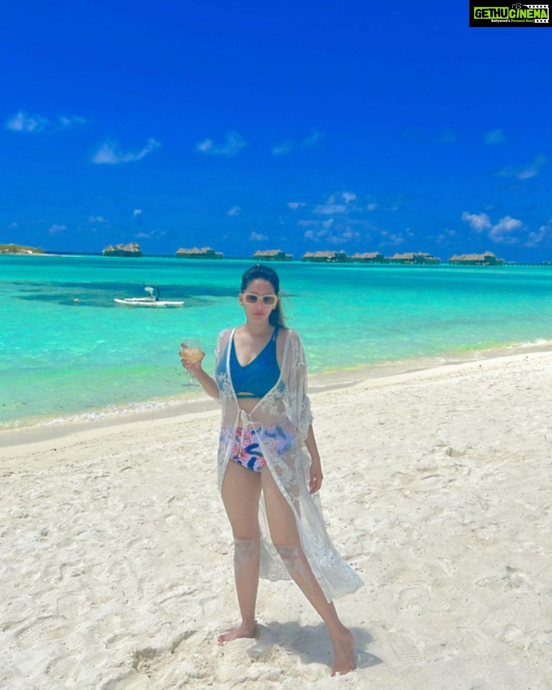 Chahatt Khanna Instagram - Breathe … #beachlife #goodvibes #chahattkhanna #freedom #flyhigh #flysolo #