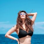 Chahatt Khanna Instagram - Lets Dream … #sea #sun #beachlife #ocean #holidays #vacy #vacation #chahattkhanna #maldives #bikni #blue @villahotels @paradisemaldives