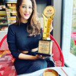 Chahatt Khanna Instagram - Working Sunday …. #backtobasics #chahattkhanna #mumbai #awards #entrepreneurship #entrepreneuroftheyear