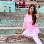 Chahatt Khanna Instagram - End is the Beginning … #newbeginnings #chahattkhanna #newjourney #journeywithin #banaras #india #shoot #bts #filmmaking #cinema वाराणसी - बनारस - काशी