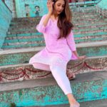 Chahatt Khanna Instagram - अंत ही शुरुआत है #chahattkhanna #morningvibes #morningmotivation #positivevibes #banaras #shoot #bts