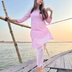 Chahatt Khanna Instagram - First day of my forthcoming film shoot in beautiful Banaras #cinema #film #indian #indiangirl #ganga #boat #gangaghat #banaras #chahattkhanna #movie #work #shoot #actormode #backtoroots #sunset Varanasi, India