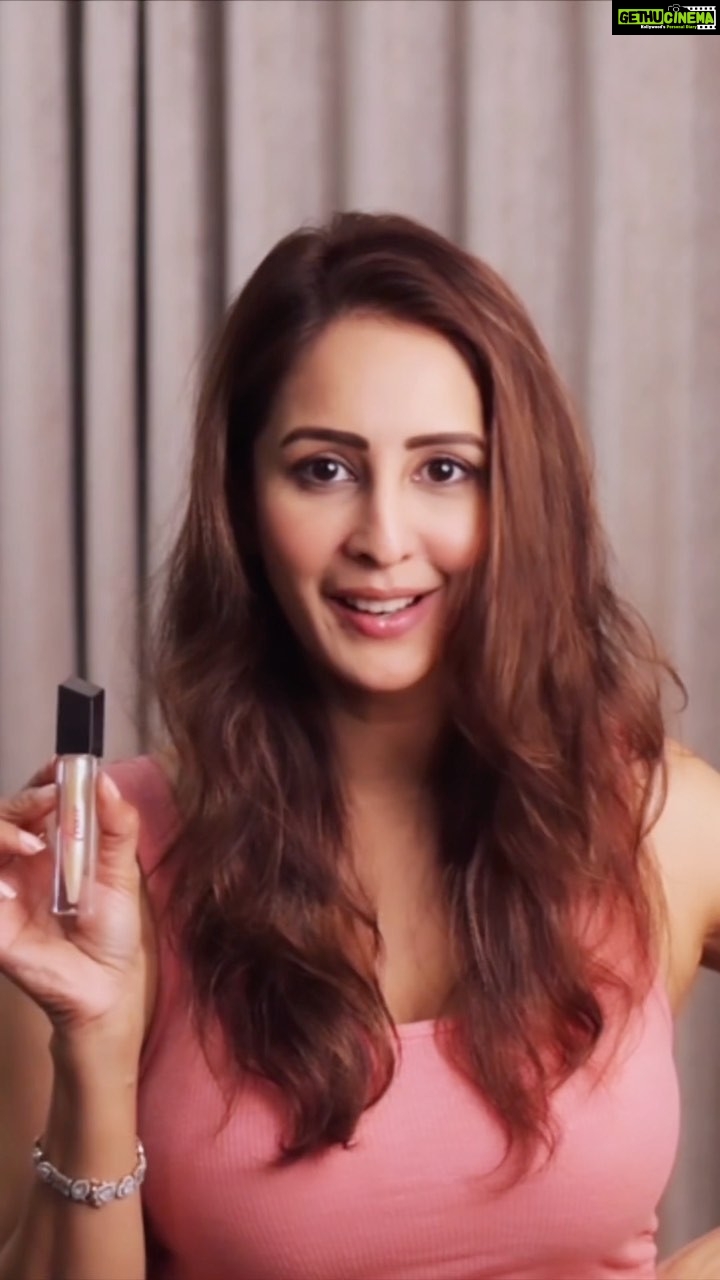 Chahatt Khanna Instagram - Tease and Please your Lips by RENÉE Tease Lip Plumper. @reneeofficial Get fuller and plumper lips, trust me this works like magic. Use code CHAHAT10 to get 10% off on www.reneecosmetics.in Also available on Myntra, Nykaa, Amazon, Flipkart, and more #ReneeCosmetics #Tease #LipPlumper #FullerLips #PlumpedLips #feelitreelit #trendingreels #trends #transition #makeup