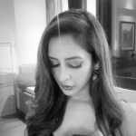 Chahatt Khanna Instagram - Love … impossible #reelsinstagram #reelkarofeelkaro #reeloftheday #chahattkhanna