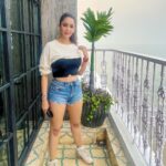 Chahatt Khanna Instagram – When life gives you 100 reasons to complain , write a book on it and become creative 🤪#sea #shorts #casual #instagood #picoftheday #chahattkhanna #soho #nature #beauty