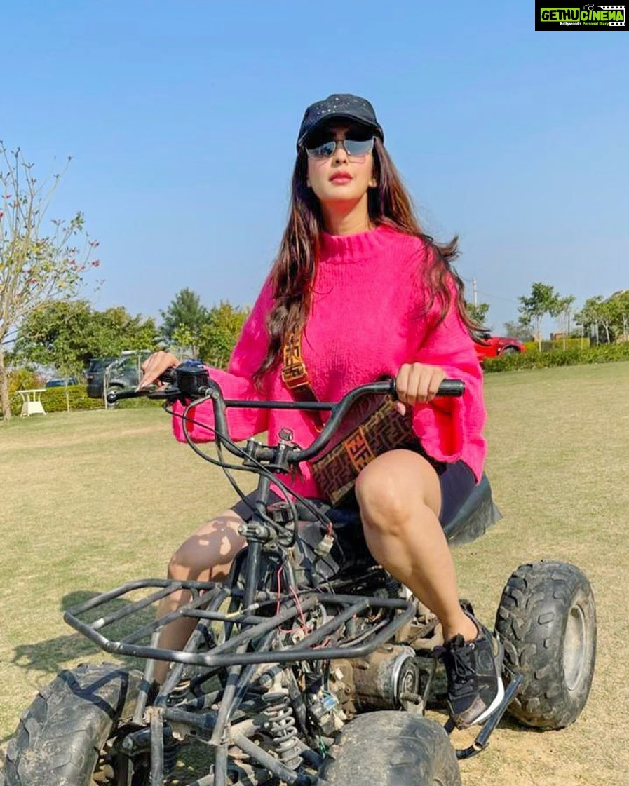 Chahatt Khanna Instagram - Off-roading around Punjab hills !! #chahatkhanna Punjab, India