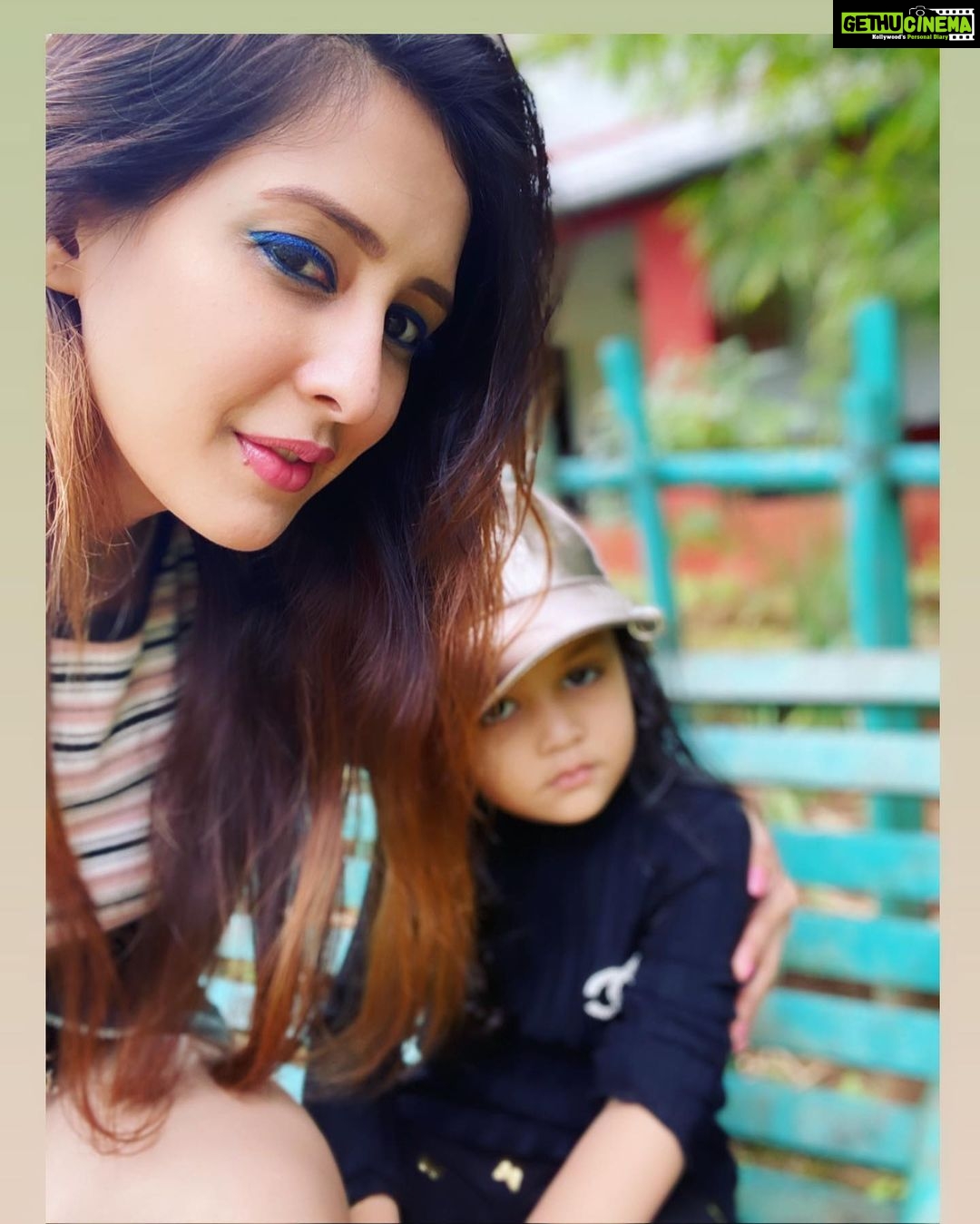 Chahatt Khanna Instagram - Moments 🎨☀️🌈🥀