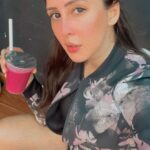 Chahatt Khanna Instagram - Missing My dance rehearsals , finally will get back at dancing after months … @bikramsaha7161 you better start from tomorrow🤓 #reels #dance #dancereels #chahattkhanna #fashion #dancenumber #rehersal #backstage #throwback #bts