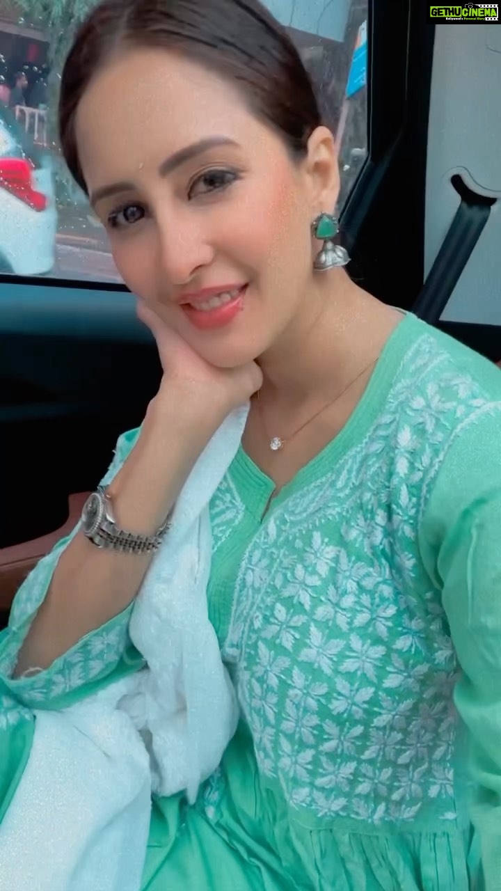 Chahatt Khanna Instagram - Desi me 💚 #chahattkhanna