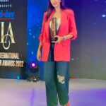 Chahatt Khanna Instagram – Whatever field you choose Excel in that , not leaving any stone unturned as an actor or an entrepreneur, And  don’t forget to bloom from the same f** place where you were crushed.. 
Thanks @iiaawards2021 @middayindia @danubeproperties @eventzfactory  for giving me the most promising entrepreneur of the year award for my brand Ammarzo @ammarzofashion 🙏🏻 God is Great  #chahattkhanna #entrepreneuroftheyear #middayawards #iiaawards2022 Sahara Star