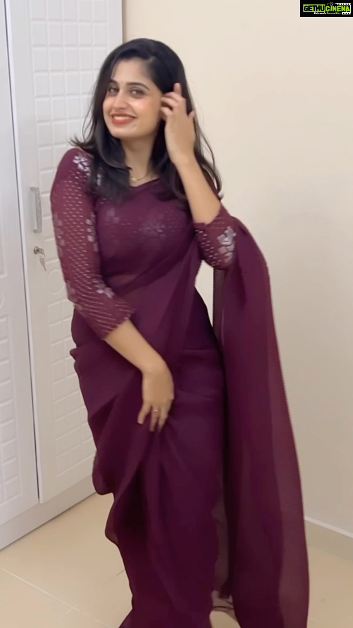 Chaitra Rai Instagram - #abbanitiyyanidebba #meghastar #chiranjeevi #sridevikapoor #sridevi #jagadekaviruduathilokasundari #dance #mood #oldisgold #trending #viral #trendingnow #trendingreels #reelitfeelit #reelinstagram #reelindia #timepass #sareelove #sareefashion #thankful #chaithrarai17