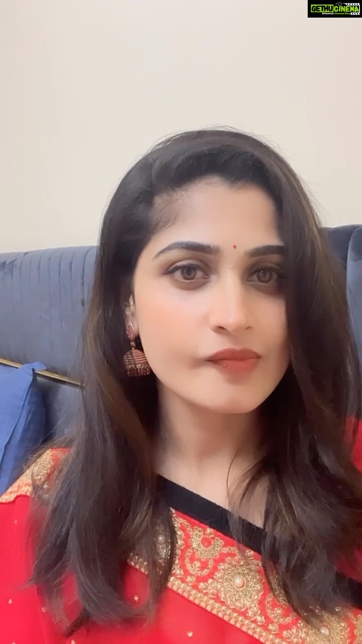 Chaitra Rai Instagram - E roju trending lo undhi e ‘Kavitha’😉🫰🏻🥰♥️ #trending #telugu #reels #reel #trendingreels #trendingnow #nithyamenon #dialogue #timepass #reelkarofeelkaro #reelitfeelit #reelsinstagram #reelsvideo #reelindia❤️❤️ #foryoupage #foryou #thankful #chaithrarai17