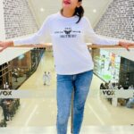 Chaitra Rai Instagram - FOCUS on the good THINGS And FORGET THE REST 🤩♥ #trending #trendingreels #bgm #mall #reelitfeelit #thankful #chaitrarai17