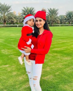 Chaitra Rai Instagram - ❤️🤶😘🧿
@nishkashetty_official 

#little #littlesanta #blessed #outdoor #outdoorphotography #momanddaughter #christmas #red #outfit #santaclaus #angel #cutiepie #photooftheday #merrychristmas #thankful #nishkashetty #chaithrarai17