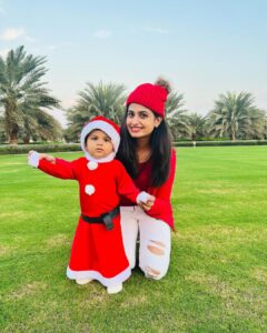 Chaitra Rai Instagram - ❤️🤶😘🧿
@nishkashetty_official 

#little #littlesanta #blessed #outdoor #outdoorphotography #momanddaughter #christmas #red #outfit #santaclaus #angel #cutiepie #photooftheday #merrychristmas #thankful #nishkashetty #chaithrarai17