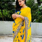 Chaitra Rai Instagram - 💛💛 Saree: @saicollections49 Bangles: @shubhamjewellersandpearls Earrings: @shri_sai_collections_ #saree #sareelove #sareefashion #reels #yellow #blue #sareedraping #sareefashion #sareelovers #sareeblouse #mangalore #udupi #hyderabad #muscat #trending #post #thankful #thankfulthursday #chaithrarai17