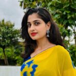 Chaitra Rai Instagram – 💛💛

Saree: @saicollections49
Bangles: @shubhamjewellersandpearls 
Earrings: @shri_sai_collections_ 

#saree #sareelove #sareefashion #reels
#yellow #blue #sareedraping #sareefashion #sareelovers #sareeblouse #mangalore #udupi #hyderabad #muscat #trending #post #thankful #thankfulthursday #chaithrarai17