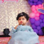 Chaitra Rai Instagram - Our cute little princess 👸 🧿😘🥰♥️ @nishkashetty_official #oneyearold #firstbirthday #turnedone #birthday #celebration #princess #babygirl #babynishka #birthdaygirl #babyreels #trending #trendingnow #reels #thankful #nishkashetty #chaithrarai17