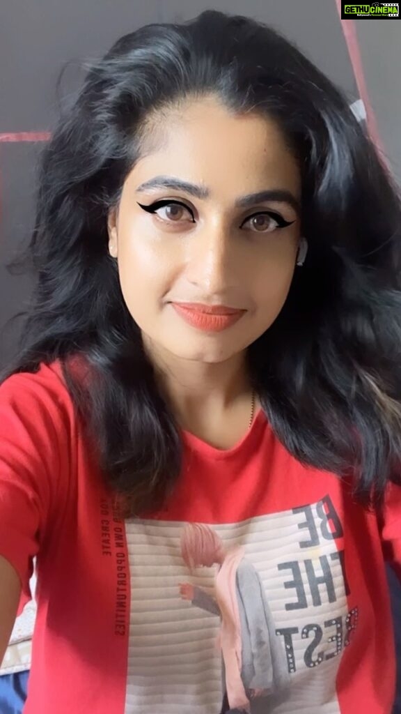 Chaitra Rai Instagram - readymade makeup 💄 👁 👁😀give it a try😃👍 #filter #makeupchallenge #trendingreels #chaithrarai17